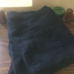 Bullhead High Waisted Ripped Skinny Jeans!